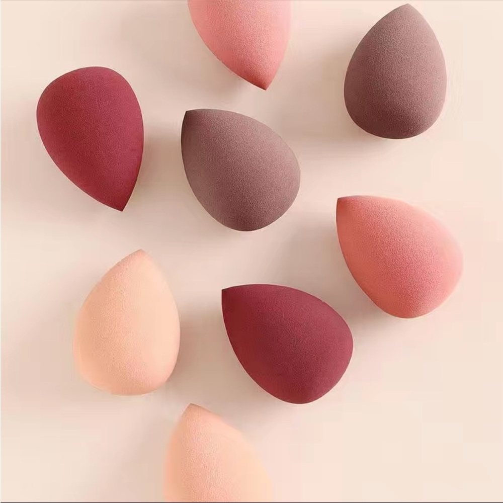 Brand new Pack of 8-Piece Egg Set